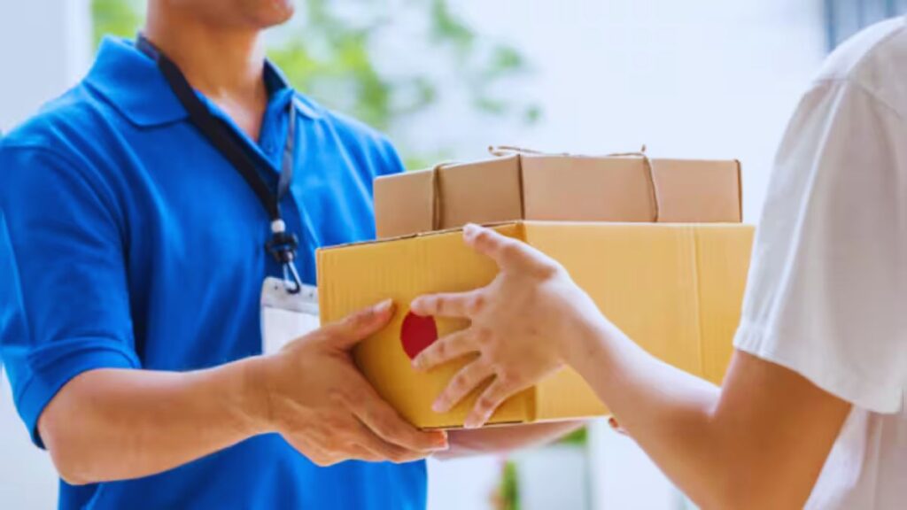 parcel scams, fake delivery scams, phishing parcel messages, online shopping scams, courier fraud, avoid delivery scams, parcel delivery fraud