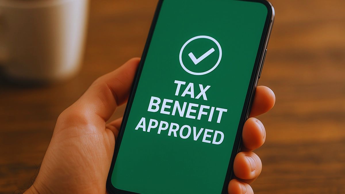 ITR filing guide, first time ITR filing, how to file ITR, income tax return India, ITR documents required, ITR for beginners, old vs new tax regime, Form 16, Form 26AS, AIS income tax, ITR filing steps, which ITR form to use, e-verify ITR, income tax deadline India, tax filing tips, ITR 2025 guide, simple ITR filing, income tax compliance India